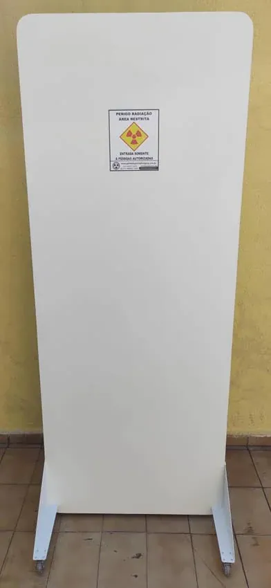 Biombo Plumbífero Móvel